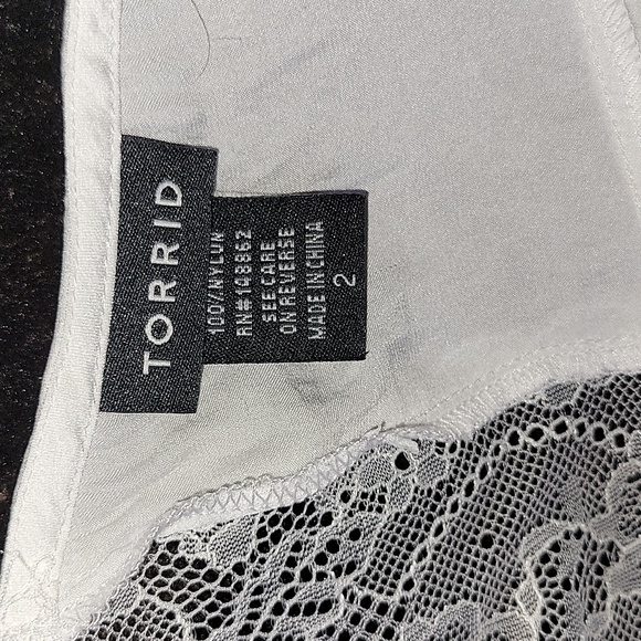 Torrid Sz2 tanktop - Picture 3 of 3